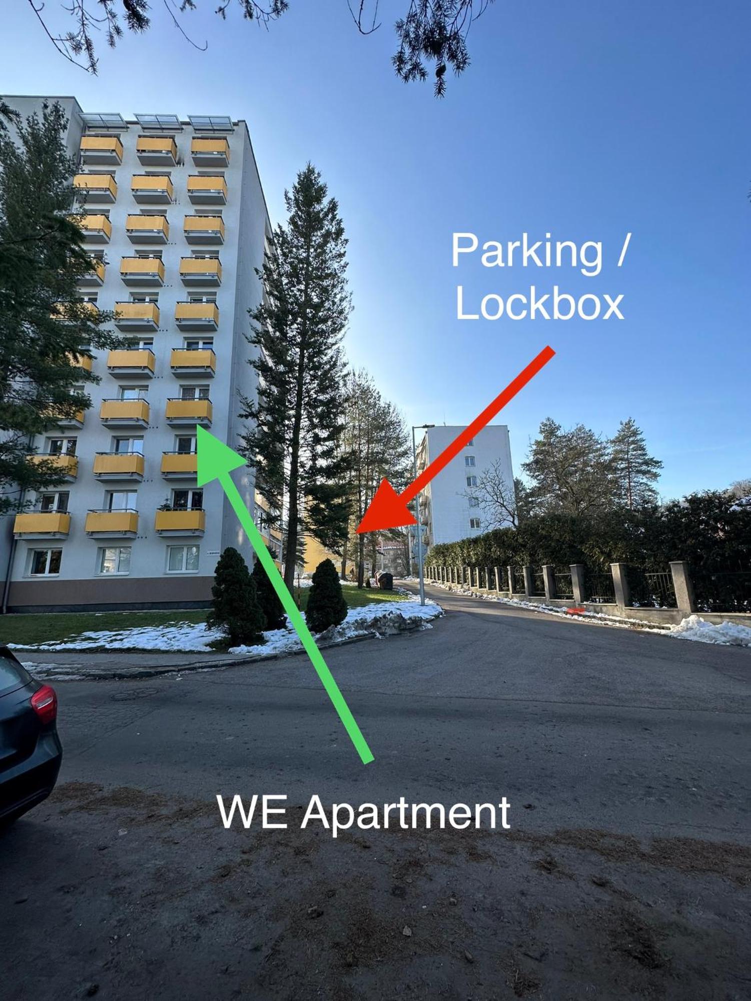 We Apartment - Close To The Center & City View, Self Check-In 24H Banska Bystrica Exterior photo
