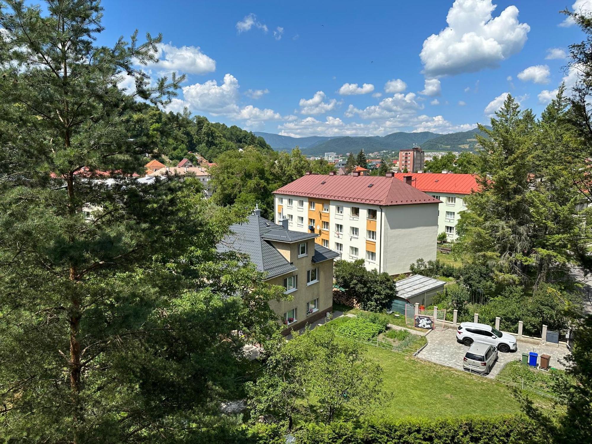 We Apartment - Close To The Center & City View, Self Check-In 24H Banska Bystrica Exterior photo